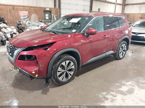 JN8AT3BB4MW209759 2021 NISSAN ROGUE - Image 2