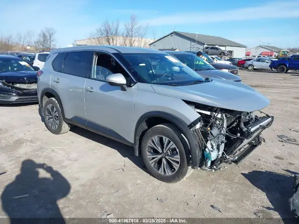 JN8AT3BB4MW210779 2021 NISSAN ROGUE - Image 1