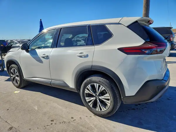 JN8AT3BB4MW224584 2021 NISSAN ROGUE - Image 2