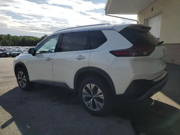 JN8AT3BB4MW225704 2021 NISSAN ROGUE - Image 2