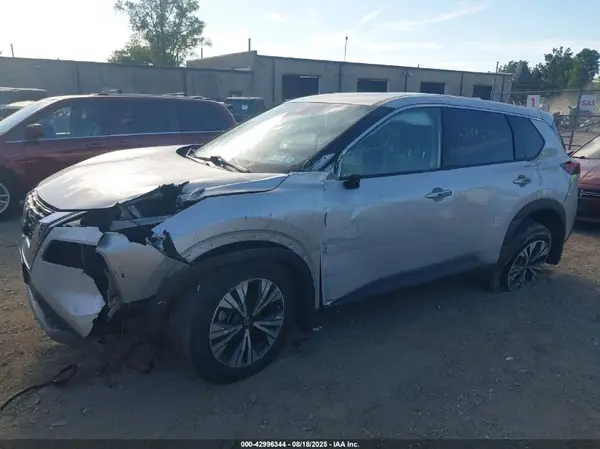 JN8AT3BB6MW201727 2021 NISSAN ROGUE - Image 2