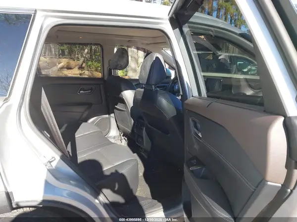 JN8AT3BB7MW206726 2021 NISSAN ROGUE - Image 8