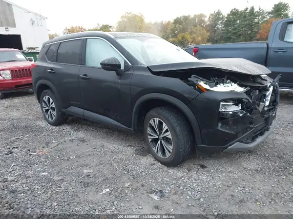 JN8AT3BB7MW214504 2021 NISSAN ROGUE - Image 1