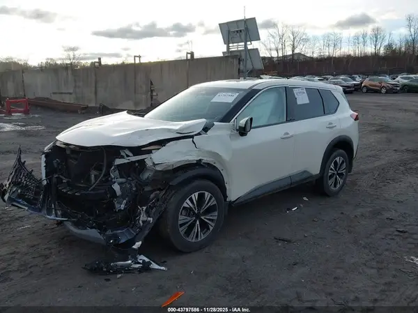 JN8AT3BB7MW219024 2021 NISSAN ROGUE - Image 2