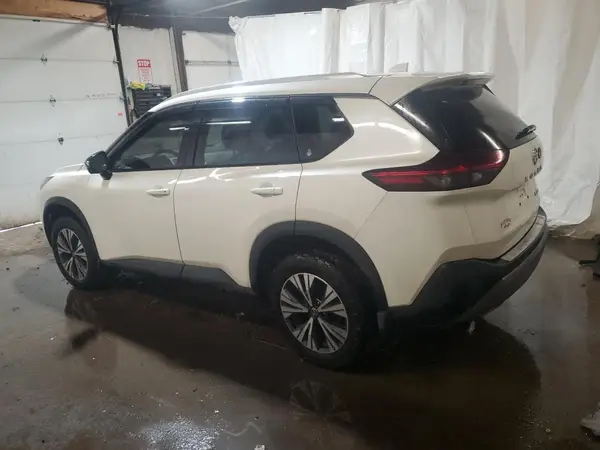 JN8AT3BB7MW220786 2021 NISSAN ROGUE - Image 2