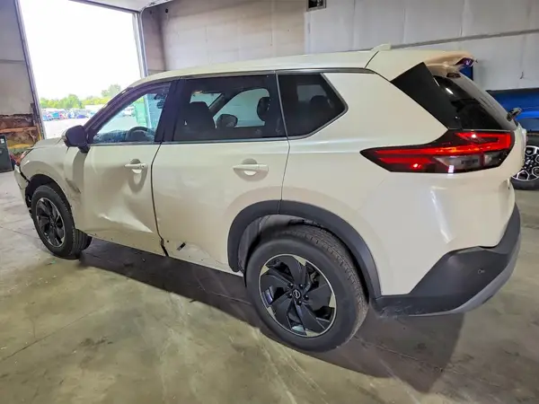 JN8AT3BB8MW207125 2021 NISSAN ROGUE - Image 2