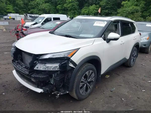 JN8AT3BB8MW222076 2021 NISSAN ROGUE - Image 2