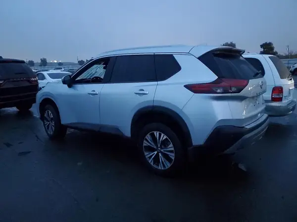 JN8AT3BB8MW231831 2021 NISSAN ROGUE - Image 2