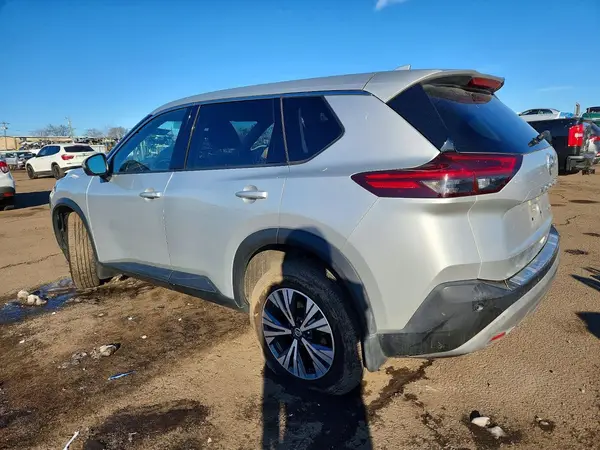JN8AT3BB9MW201785 2021 NISSAN ROGUE - Image 2