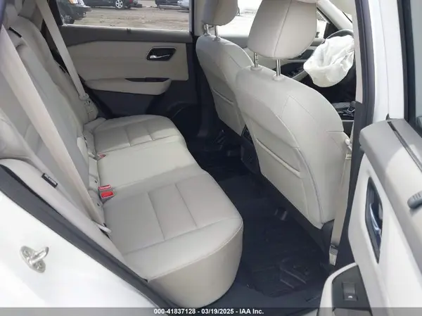 JN8AT3BB9MW237797 2021 NISSAN ROGUE - Image 8