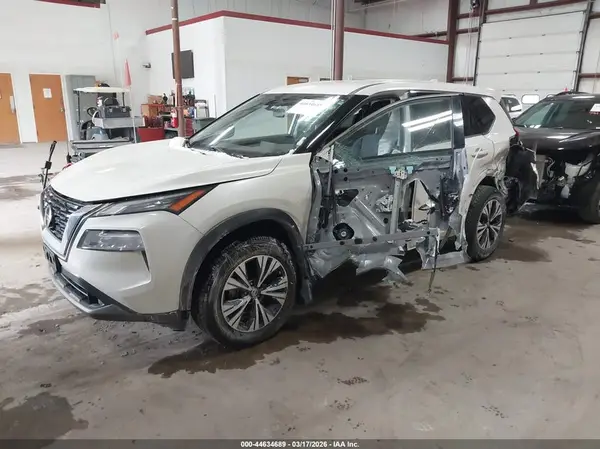 JN8AT3BBXMW211533 2021 NISSAN ROGUE - Image 2