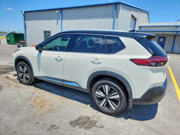 JN8AT3CA0MW023948 2021 NISSAN ROGUE - Image 2