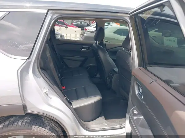 JN8AT3CA2MW011283 2021 NISSAN ROGUE - Image 8