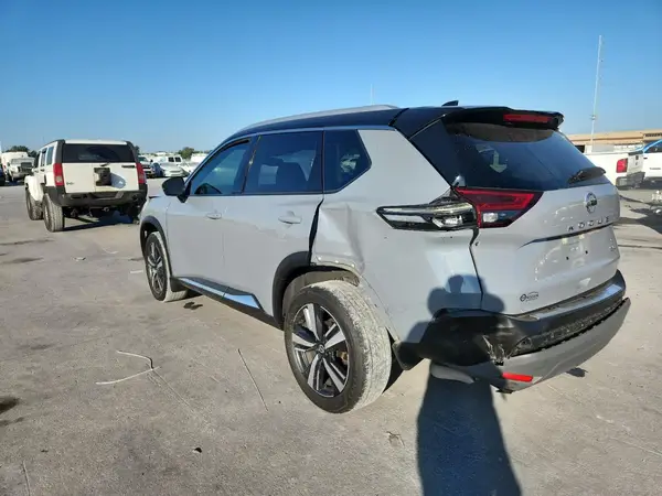 JN8AT3CA6MW028412 2021 NISSAN ROGUE - Image 2