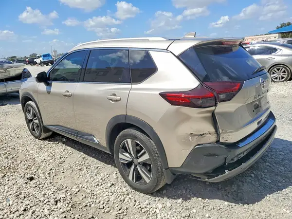 JN8AT3CA7MW027608 2021 NISSAN ROGUE - Image 2