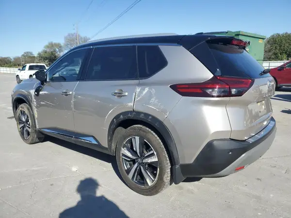 JN8AT3CA8MW008887 2021 NISSAN ROGUE - Image 2