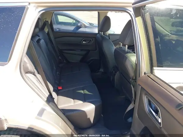 JN8AT3CA8MW019288 2021 NISSAN ROGUE - Image 8