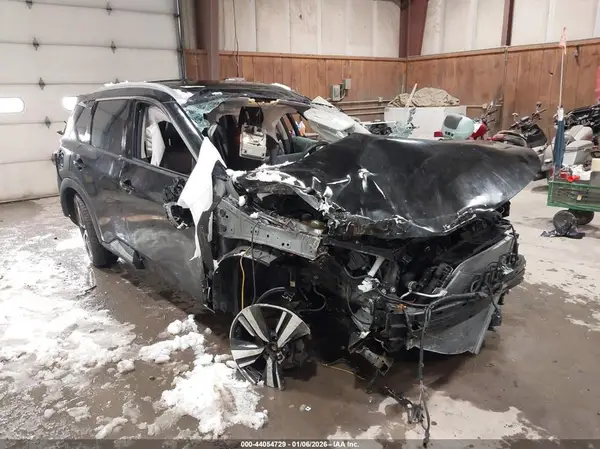 JN8AT3CB0MW203682 2021 NISSAN ROGUE - Image 1