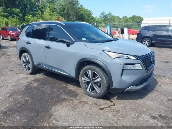 JN8AT3CB0MW236570 2021 NISSAN ROGUE - Image 1