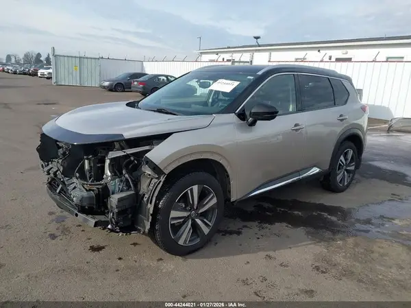 JN8AT3CB3MW211520 2021 NISSAN ROGUE - Image 2