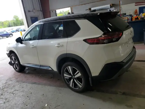 JN8AT3CB3MW220864 2021 NISSAN ROGUE - Image 2