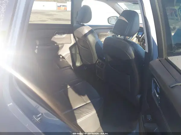 JN8AT3CB4MW214748 2021 NISSAN ROGUE - Image 8