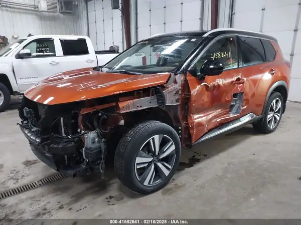 JN8AT3CB5MW205587 2021 NISSAN ROGUE - Image 2