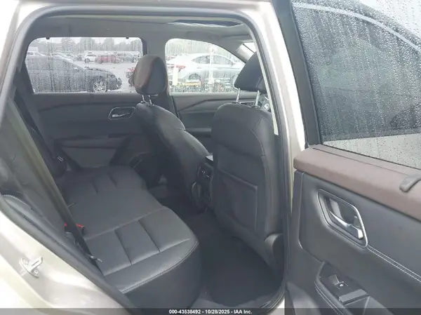 JN8AT3CB5MW215603 2021 NISSAN ROGUE - Image 8