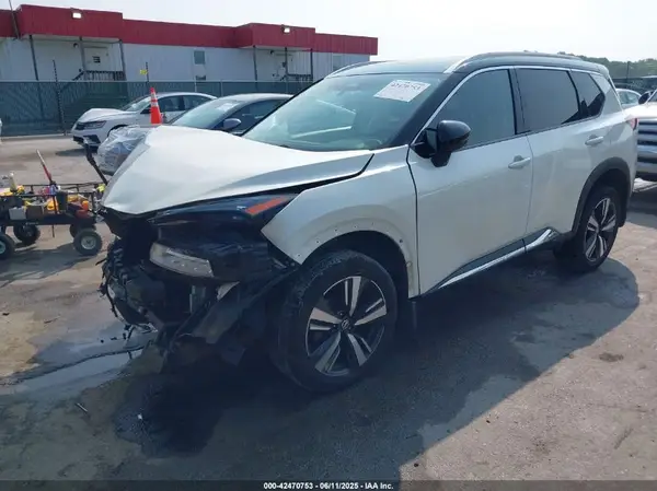 JN8AT3CB6MW235746 2021 NISSAN ROGUE - Image 2