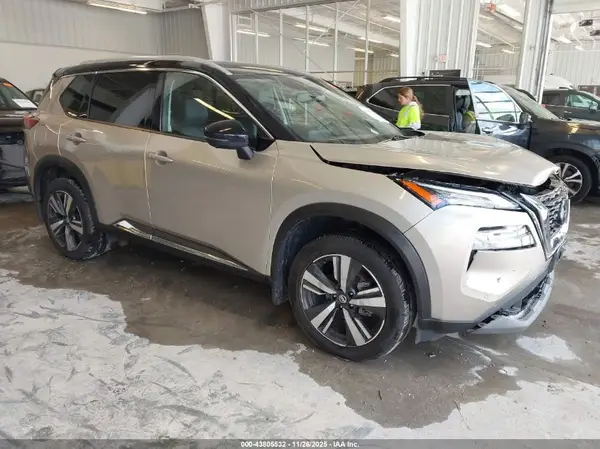 JN8AT3CB8MW210590 2021 NISSAN ROGUE - Image 1