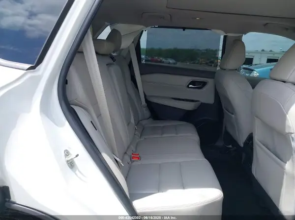 JN8AT3CB8MW214588 2021 NISSAN ROGUE - Image 8