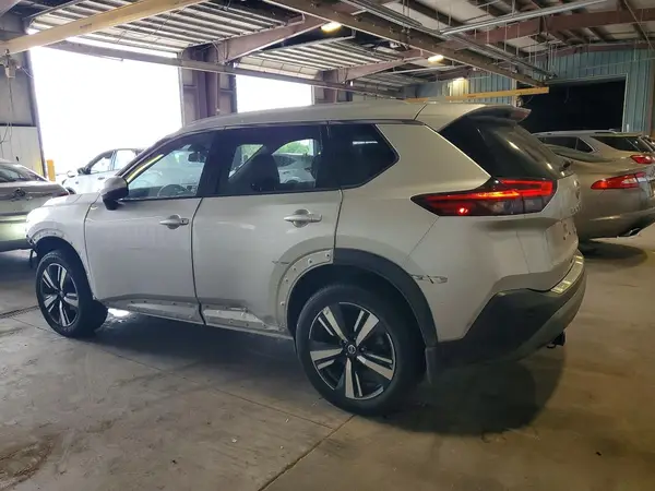 JN8AT3CB8MW229978 2021 NISSAN ROGUE - Image 2