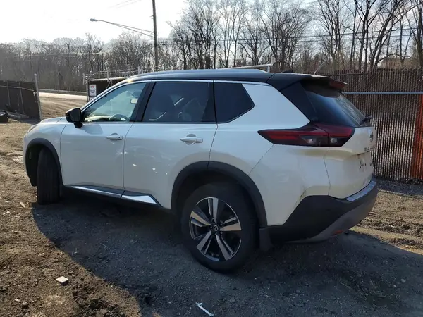 JN8AT3CB8MW239569 2021 NISSAN ROGUE - Image 2