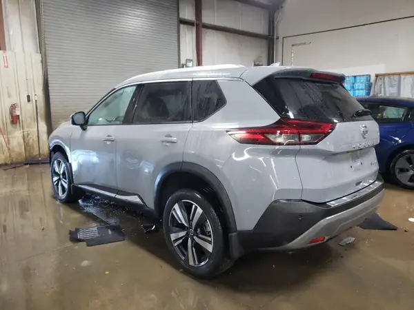 JN8AT3CB9MW240634 2021 NISSAN ROGUE - Image 2