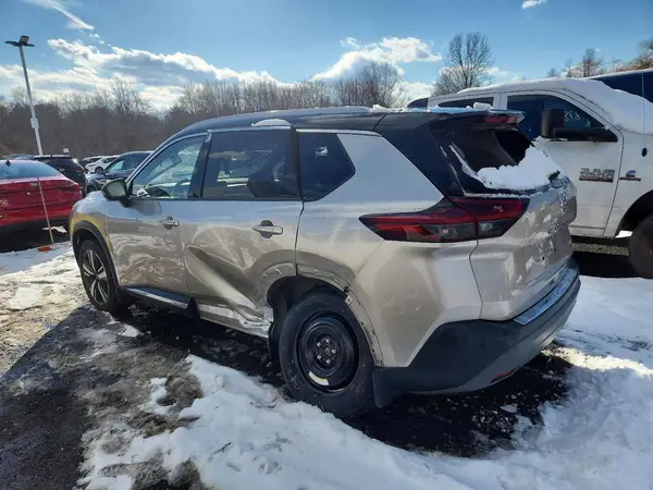 JN8AT3CBXMW236947 2021 NISSAN ROGUE - Image 2