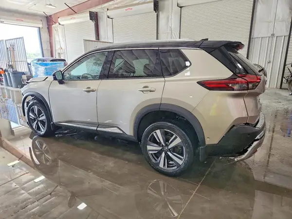 JN8AT3DC2MW107690 2021 NISSAN ROGUE - Image 2