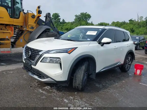 JN8AT3DC7MW105773 2021 NISSAN ROGUE - Image 2