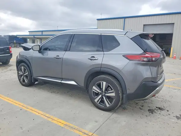 JN8AT3DC8MW106768 2021 NISSAN ROGUE - Image 2