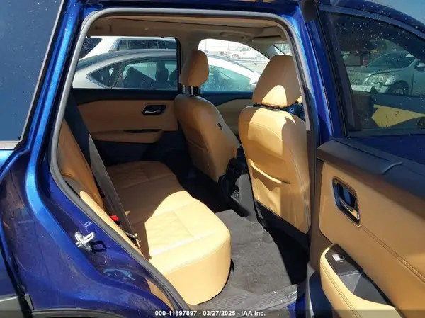 JN8AT3DC8MW107788 2021 NISSAN ROGUE - Image 8