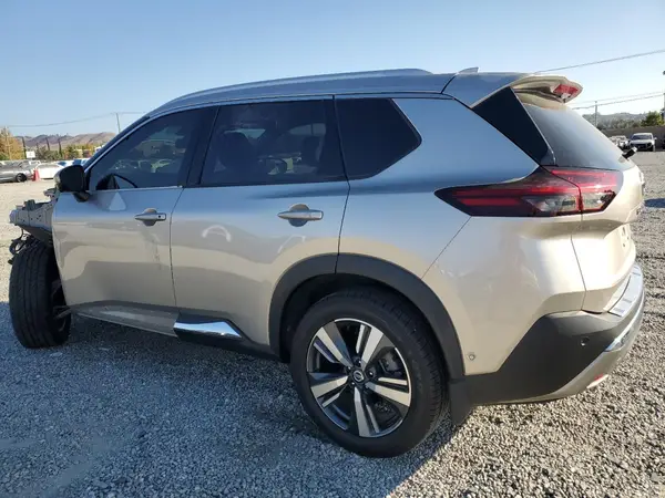 JN8AT3DC9MW107590 2021 NISSAN ROGUE - Image 2