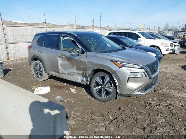 JN8AT3DD1MW300499 2021 NISSAN ROGUE - Image 1
