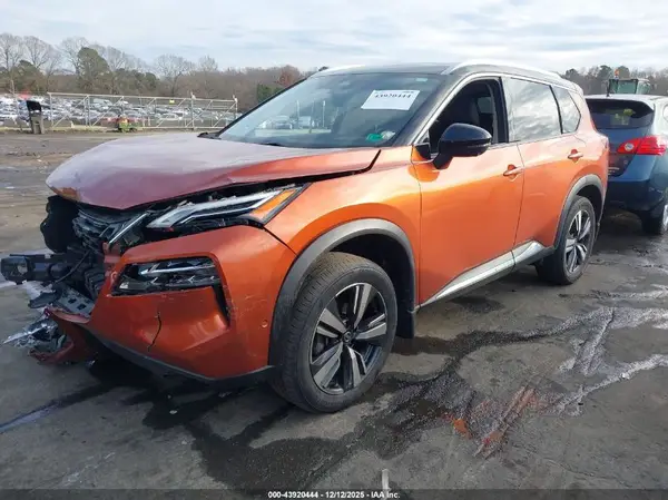 JN8AT3DD2MW313732 2021 NISSAN ROGUE - Image 2