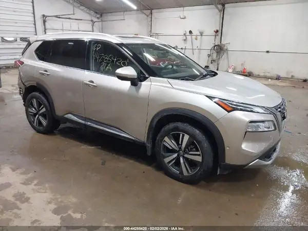 JN8AT3DD3MW318681 2021 NISSAN ROGUE - Image 1
