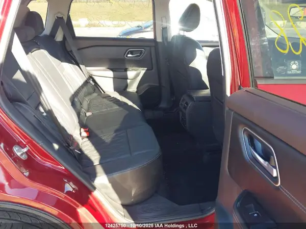 JN8AT3DD4MW300528 2021 NISSAN ROGUE - Image 8