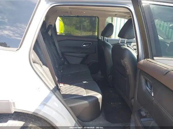 JN8AT3DD4MW316499 2021 NISSAN ROGUE - Image 8