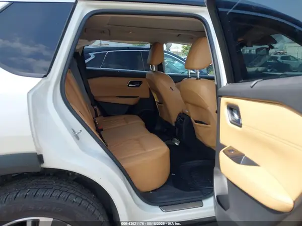JN8AT3DD5MW304748 2021 NISSAN ROGUE - Image 8