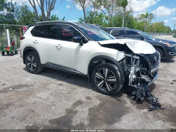 JN8AT3DD5MW321758 2021 NISSAN ROGUE - Image 1