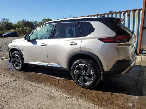 JN8AT3DD7MW315296 2021 NISSAN ROGUE - Image 2