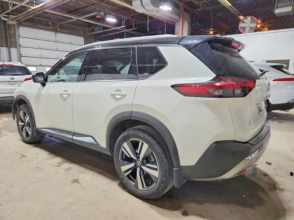 JN8AT3DD9MW301710 2021 NISSAN ROGUE - Image 2