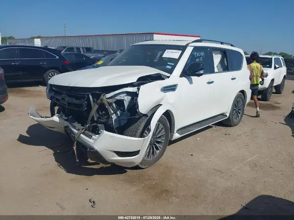 JN8AY2BA3R9415731 2024 NISSAN ARMADA - Image 2